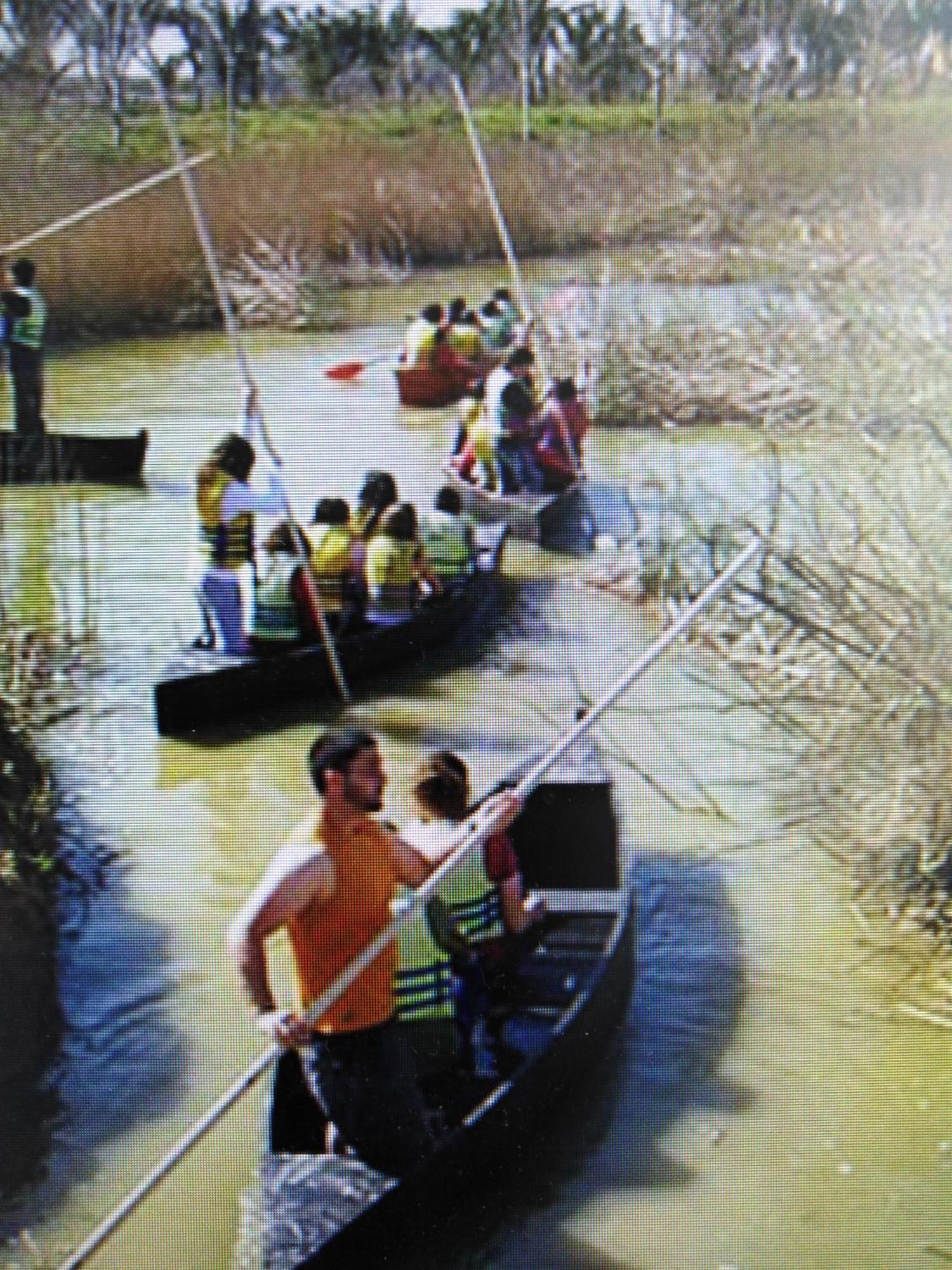 La Llar De Laura Pension El Poble Nou del Delta Buitenkant foto