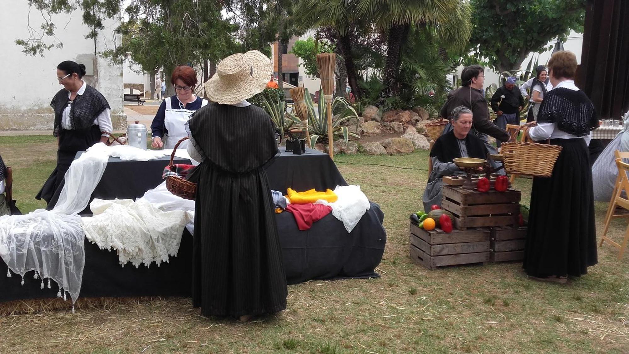 La Llar De Laura Pension El Poble Nou del Delta Buitenkant foto