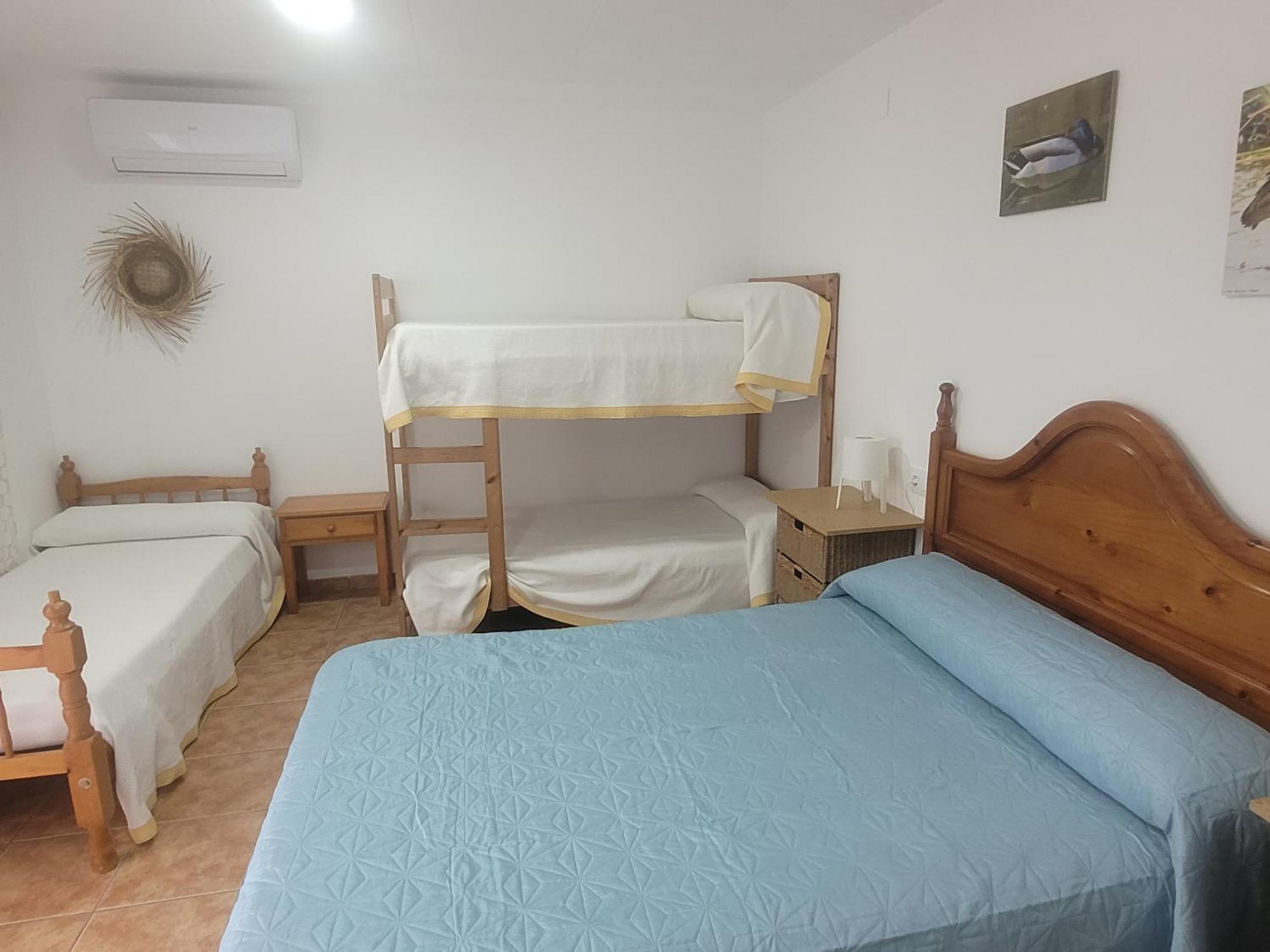 La Llar De Laura Pension El Poble Nou del Delta Buitenkant foto